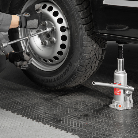 Домкрат гидравлический бутылочный, 5 т, высота подъема 216-413 мм Matrix цена