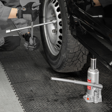 Домкрат гидравлический бутылочный, 5 т, высота подъема 216-413 мм Matrix цена