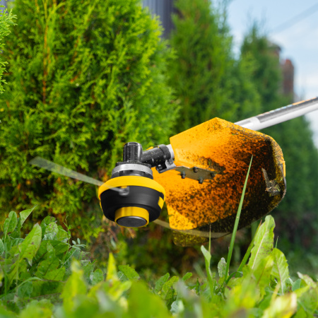 Триммер бензиновый DT 52, 52 см3, 3 л. с, неразъемная штанга, состоит из 2 частей Denzel цена