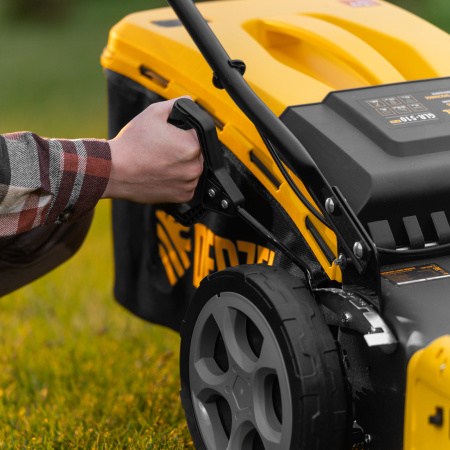 Газонокосилка бензиновая GLR-510SP-ZS, 171 см3, ширина 51 см, привод, травосборник 65 л Denzel цена