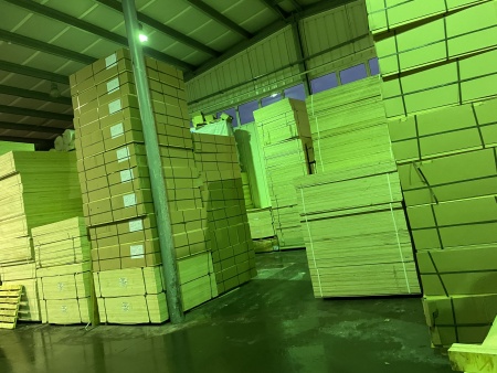 Фанера березовая ФК 8 мм 1525х1525 сорт 4/4