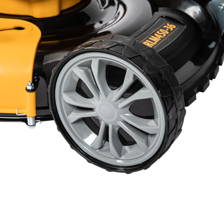 Газонокосилка аккумуляторная бесщеточная RLM450-36, Li-ion, 36 В, 4 Ач, 450 мм, травосборник 40 л Denzel цена