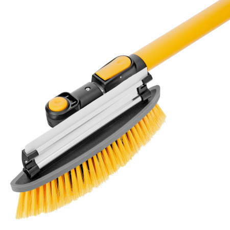 Щетка-сметка со скребком, телескоп, поворотная голова, водосгон 950-1320 мм Denzel цена