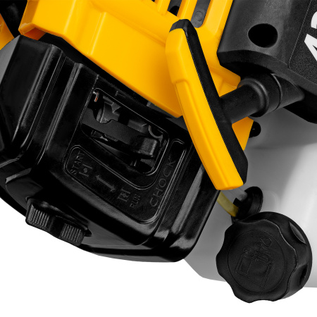 Триммер бензиновый DT 43S, 43 см3, 2.5 л. с, разъемная штанга, состоит из 2 частей Denzel цена