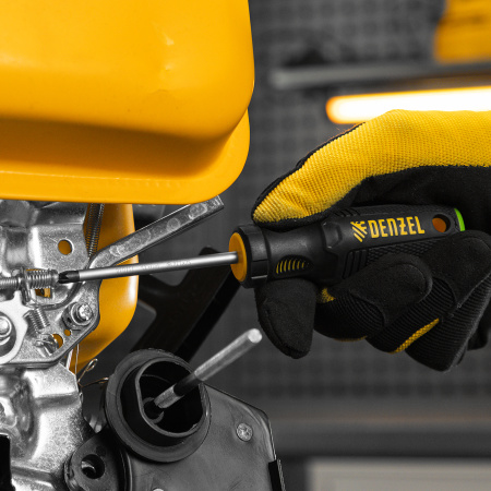 Отвертка, PZ1x75 мм, S2, 3к рукоятка Denzel