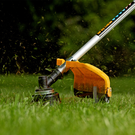 Триммер бензиновый DTL-43, 43 см3, неразъемная штанга, состоит из 2 частей Denzel цена