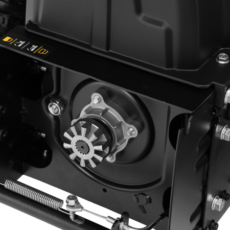 Гибридная снегоуборочная машина с функц. подметания SWB-800, 212 сс, руч. старт, 2 насадки// Denzel