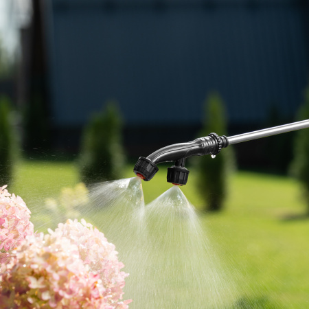 Опрыскиватель ранцевый аккумуляторный D-12LA, 12 л, 12 В, 8 Ач Denzel цена