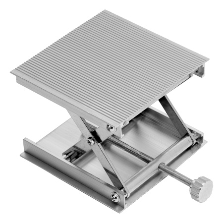 Лазерный уровень мультипризменный DLV 360-4T, 30 м, зеленый луч, Li-Ion 2,4 Aч, штатив// Denzel цена