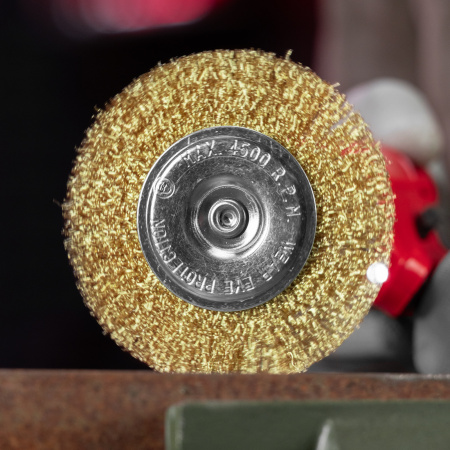 Щетка для дрели 100 мм, плоская со шпилькой, латунированная витая проволока Matrix