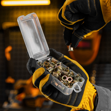 Заклепки резьбовые, стальные, оцинкованные, М6, пластиковый кейс, 70 шт. Denzel цена