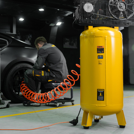 Компрессор воздушный BCV2200/100V, ременный привод , 2.3 кВт, 100 литров, 440 л/мин Denzel