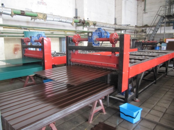 Профнастил С8 коричневый RAL 8017 1200х2000мм