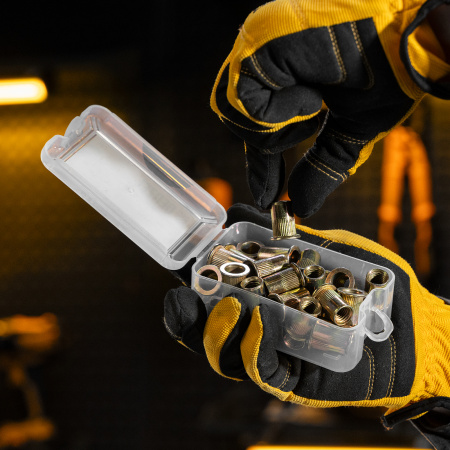 Заклепки резьбовые, стальные, оцинкованные, М10, пластиковый кейс, 35 шт. Denzel цена