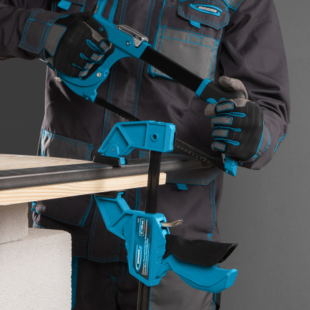 Струбцина реечная, быстрозажимная, пистолетного типа, пошаговый механизм, пластиковый корпус, 150 мм Gross цена