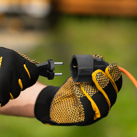 Удлинитель-шнур силовой Garden Series, ПВС, 20м, 1 розетка 3 x 1,5 мм, Denzel цена