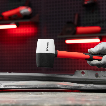 Киянка резиновая, 450 г, черно-белая резина, фибергласовая рукоятка Matrix