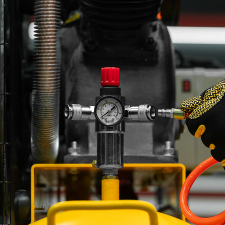 Компрессор воздушный рем. привод BCV 4000-T/100, 4,0 кВт, 100 литров, 690 л/мин Denzel