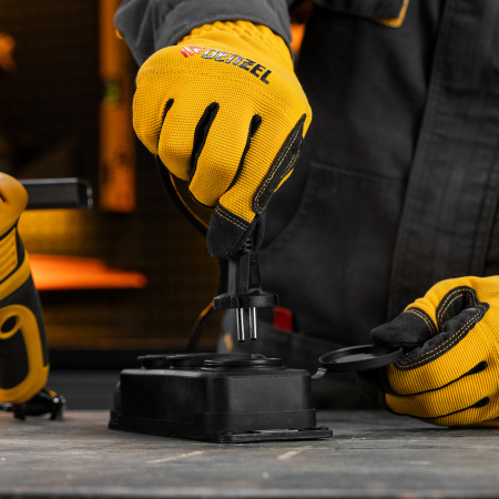 Удлинитель-шнур силовой Top Series, КГТТ, 10 м, 3 розетки, 3 x 1,5 мм Denzel цена