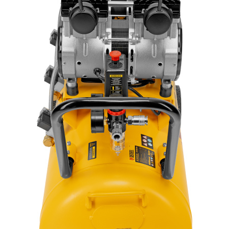 Компрессор безмасляный, малошумный DLS 3300/100, 3300 Вт,3x1100, 100 л, 570 л/мин ,блок управления Denzel