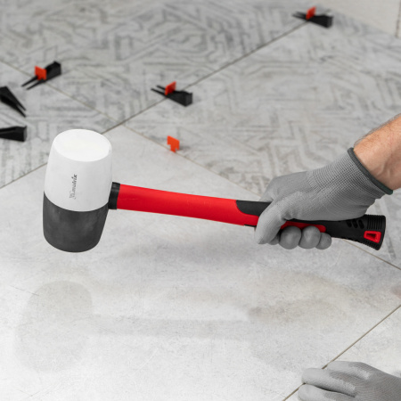 Киянка резиновая, 910 г, черно-белая резина, фибергласовая рукоятка Matrix