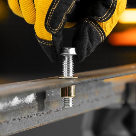 Заклепки резьбовые, стальные, оцинкованные, М10, пластиковый кейс, 35 шт. Denzel цена