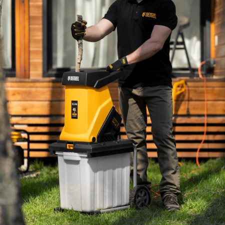 Измельчитель садовый электрический ECS-2700, 2700 Вт, 40 мм Denzel цена