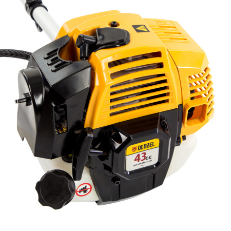Триммер бензиновый DR-43, 43 см3, неразъемная штанга, состоит из 2 частей Denzel цена