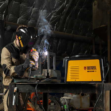 Аппарат инвертор. дуговой сварки SDM-220 Top, 220 А, ПВ 60% кейс Denzel