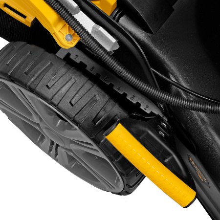 Газонокосилка бензиновая GLD-520SP-VE, 196 см3, ширина 52 см, привод, вариатор, электрический старт, 60 л Denzel цена