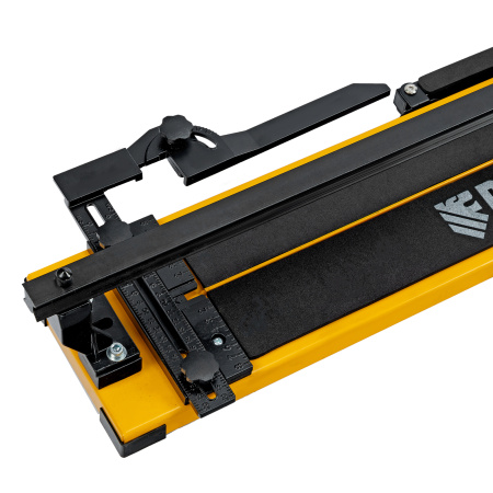 Плиткорез рельсовый 1200х16мм, каретка на подш., стальная станина, усил. рукоятка-пенал Denzel цена