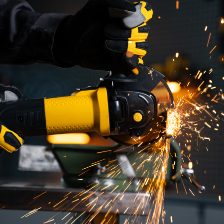 Углошлифовальная машина AGD125-1000, 1000 Вт, 125 мм, 3000-10000 об/мин Denzel