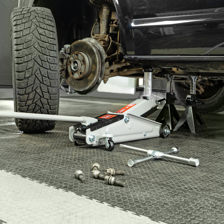 Домкрат гидравлический подкатной, 3 т, h подъема 150-530 мм Matrix цена