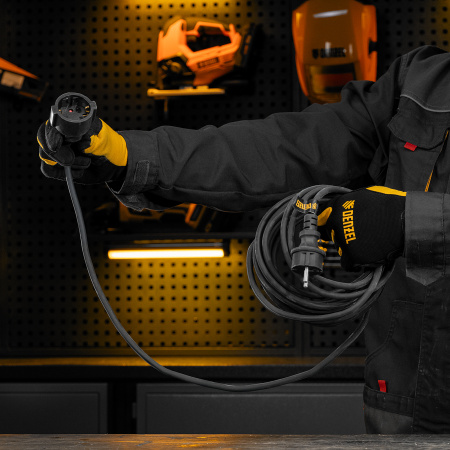 Удлинитель-шнур силовой Top Series, КГТТ, 10 м, 1 розетка, 3 x 1,5 мм Denzel цена