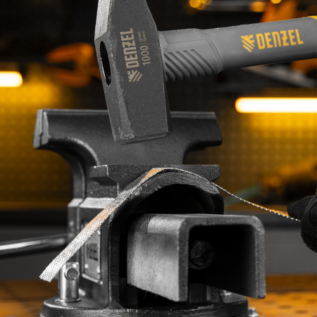 Тиски слесарные BVH-150, 150 мм, поворотные, стальная направляющая, с наковальней //Denzel