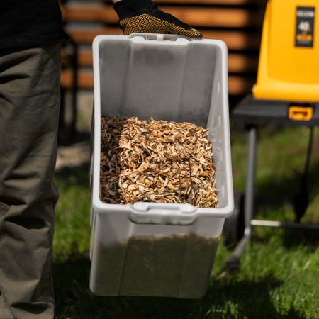 Измельчитель садовый электрический ECS-2700, 2700 Вт, 40 мм Denzel цена