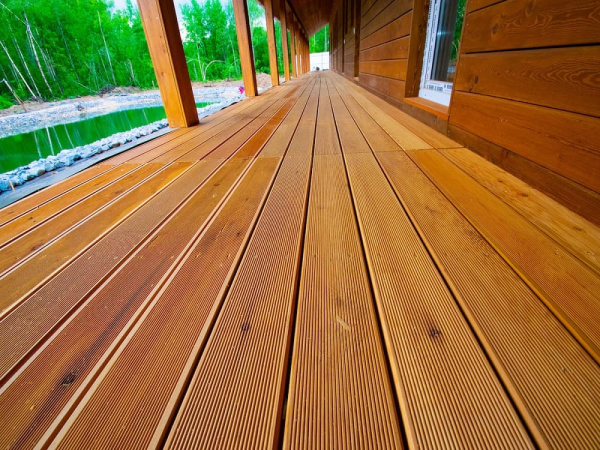 Доска террасная 28х142х4000 Лиственница (Вельвет) Сорт АБ 0.568м2 цена за м2