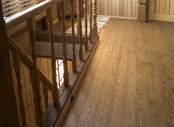 Доска пола шпунтованная 28х110х3000 сорт Экстра Лиственница 0.33м2