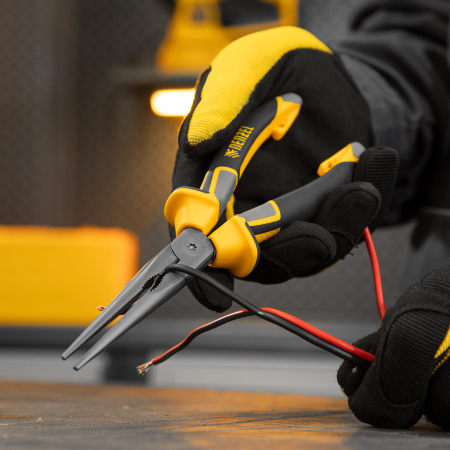 Длинногубцы прямые 205 мм, трехкомпонентные рукоятки Denzel