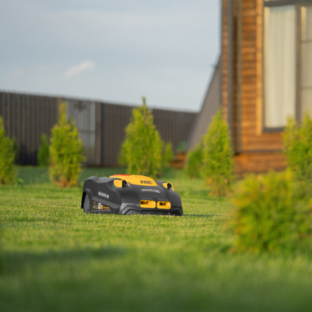 Робот-газонокосилка Grass Master 1000  1000м², 3Ач, 28V, LCD дисплей, Wi-Fi Denzel цена