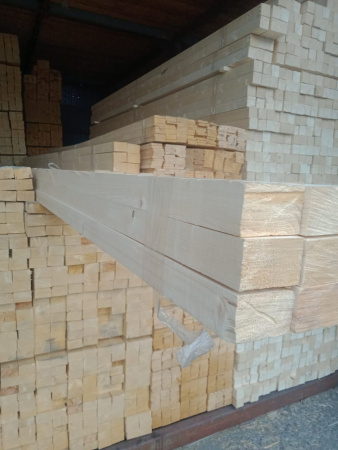 Брусок-рейка строганная сухая 30х40х2000 мм Хвоя