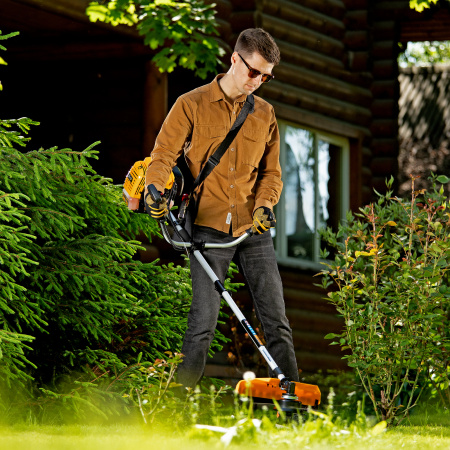 Триммер бензиновый DT 43S, 43 см3, 2.5 л. с, разъемная штанга, состоит из 2 частей Denzel цена