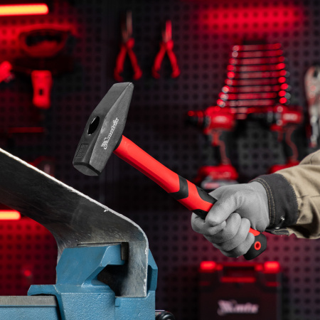 Молоток слесарный, 1000 г, фибергласовая обрезиненная рукоятка Matrix