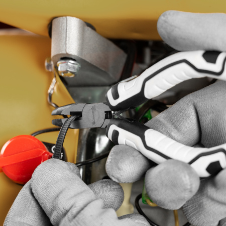 Длинногубцы Mini, 125 мм, изогнутые, авторазжим, Pro Matrix