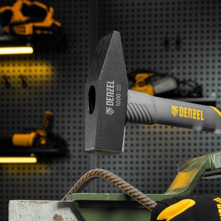 Молоток слесарный, 1000 г, кованый, фибергласовая рукоятка c TPR покрытием Denzel