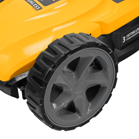 Портативная аккумуляторная газонокосилка CLM-22, Li-ion, 20В, 220 мм // Denzel цена