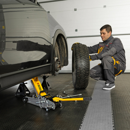 Домкрат гидравлический подкатной с фиксатором, 2,5 т, 85-385 мм Denzel цена