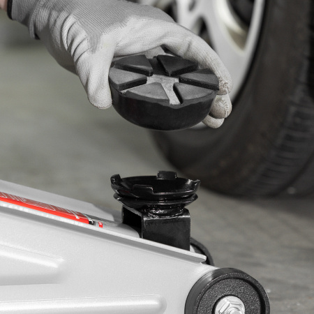 Резиновая опора для подкатного домкрата универсальная, D 89 мм, D 60 мм, H 35 мм Matrix цена