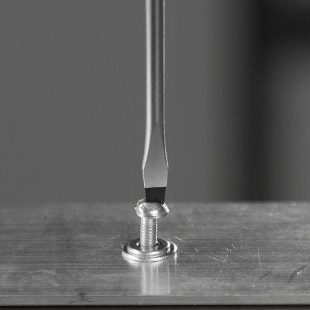 Отвертка, SL3х100 мм, S2, 3к рукоятка Denzel