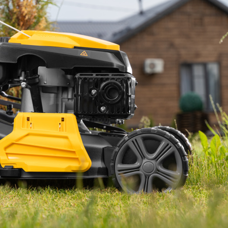 Газонокосилка бензиновая GLD-460SP, 146 куб.см, ширина 46 см, привод 7 уровней, травосборник 50 л Denzel цена